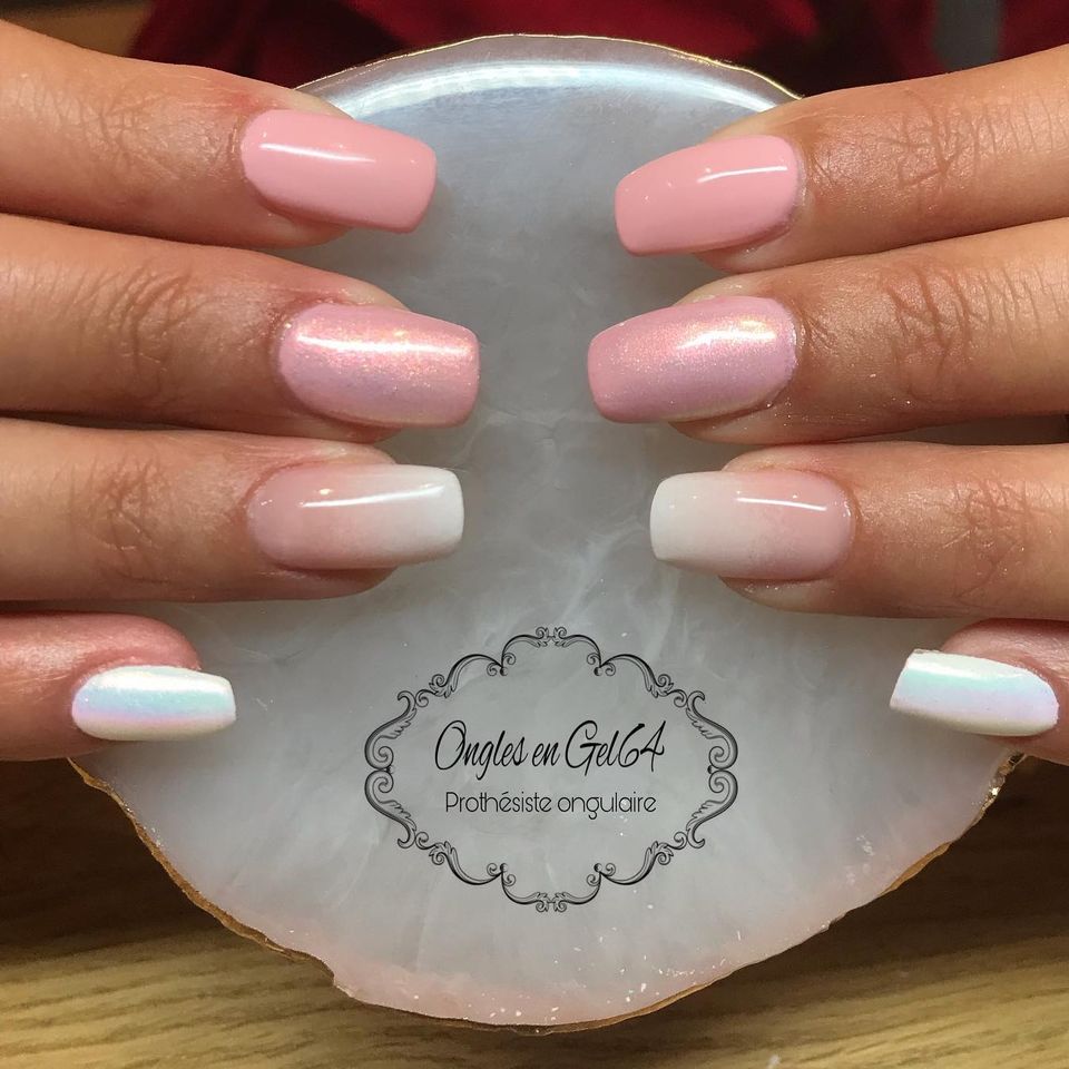 ONGLES EN GEL