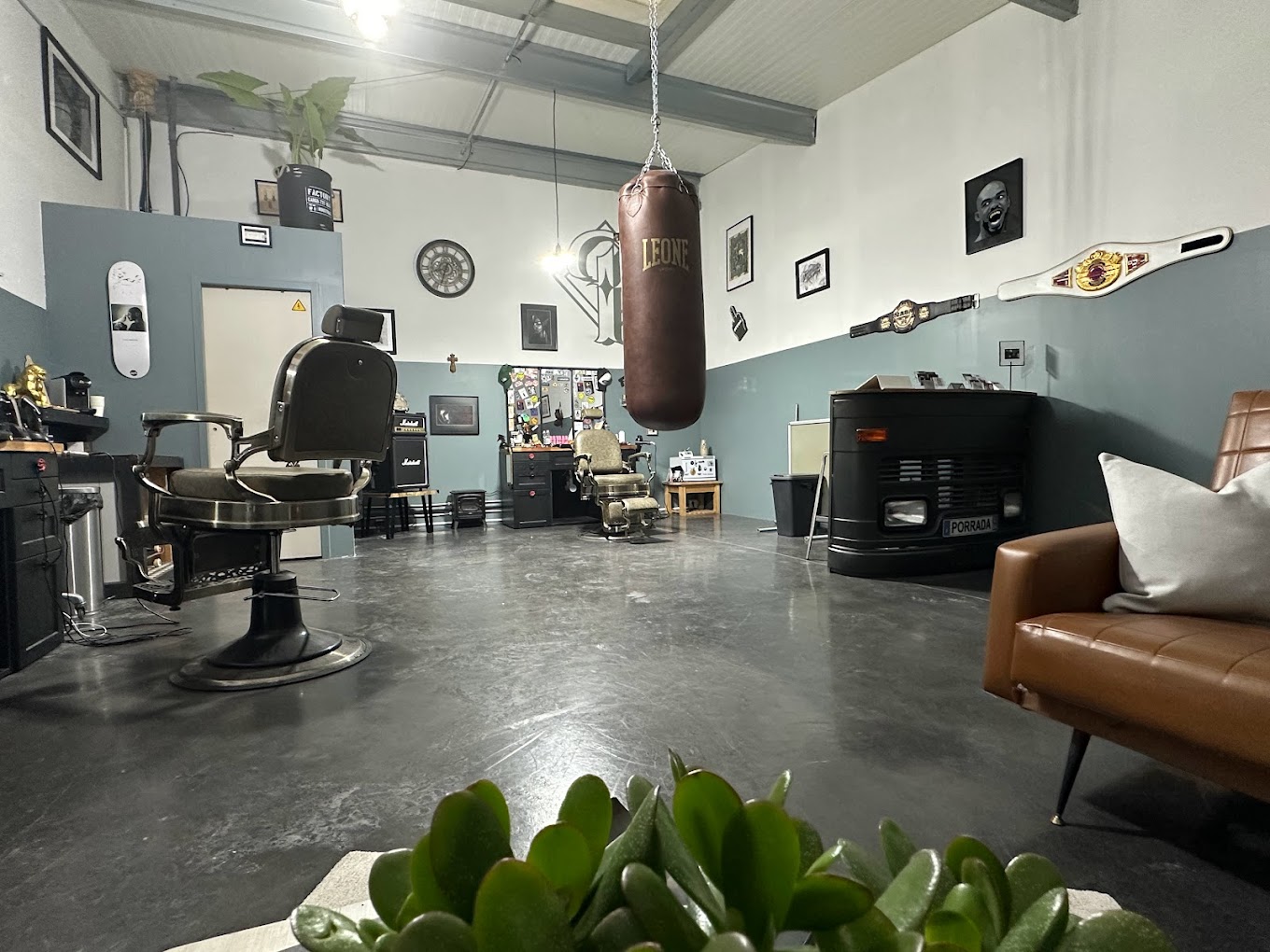 PORRADA BARBER SHOP